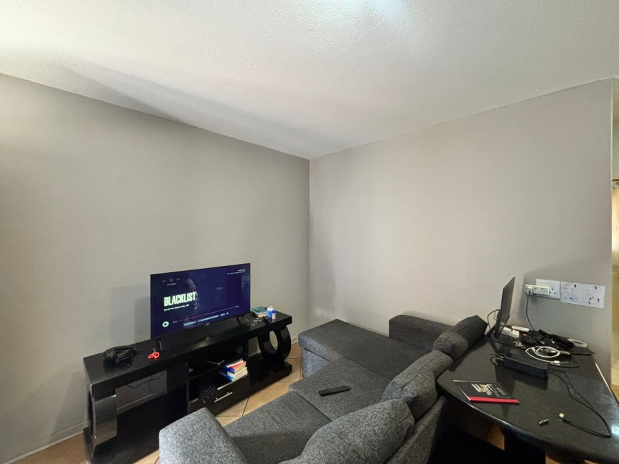 1 Bedroom Property for Sale in Potchefstroom North West